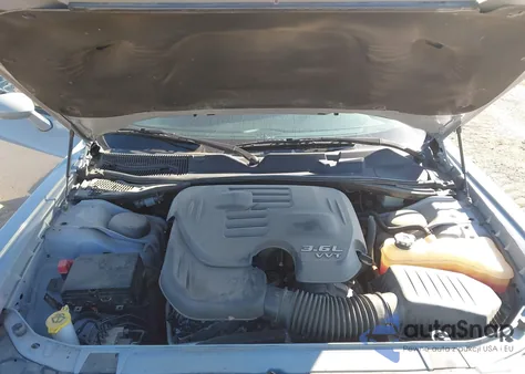 2022 Dodge Challenger Sxt z USA, uszkodzony, nr VIN 2C3CDZAG1NH132113